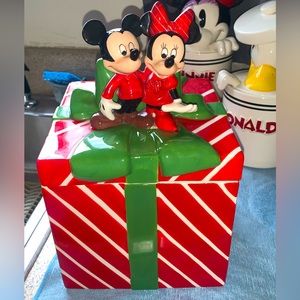 Mickey and Minnie Christmas Present Jar